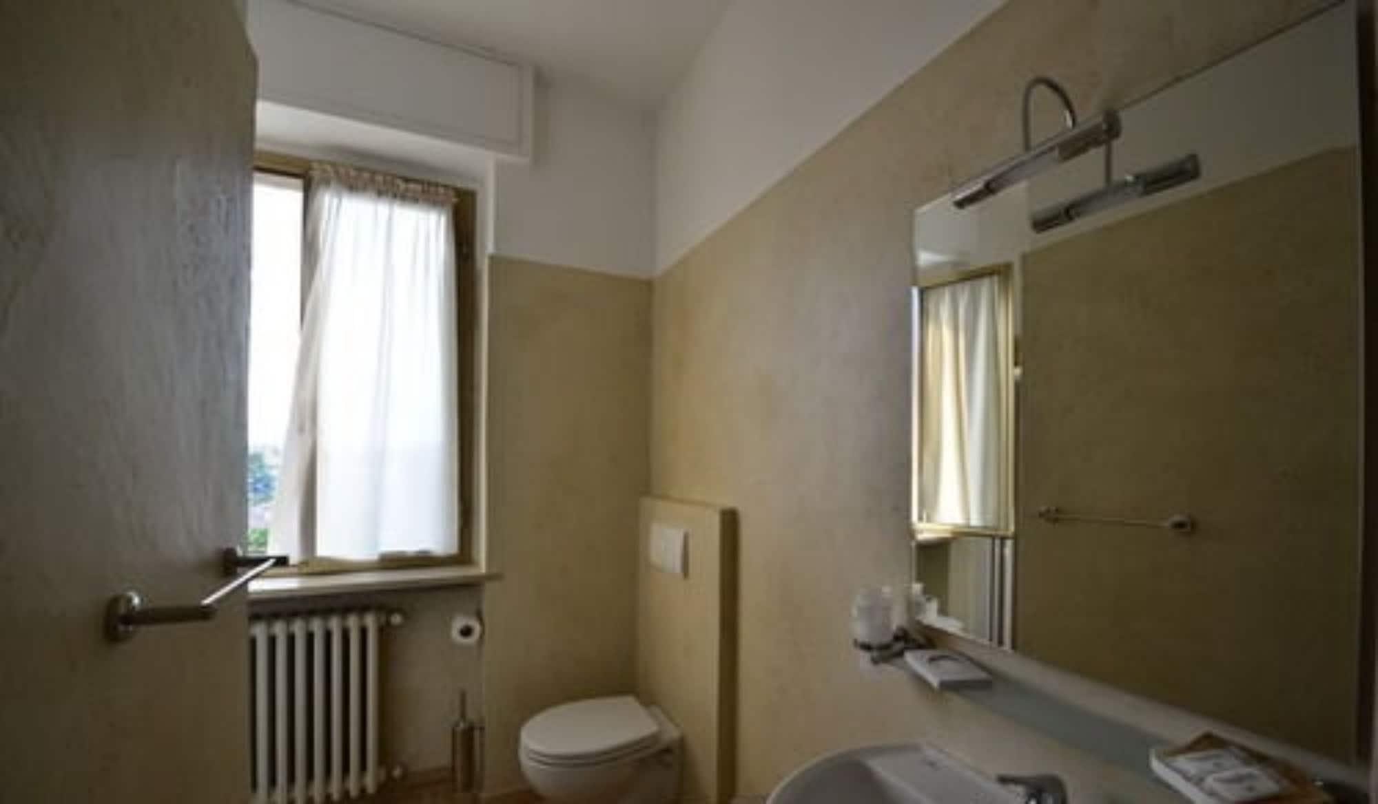 Hotel Bella Peschiera Песк'єра-дель-Гарда Екстер'єр фото