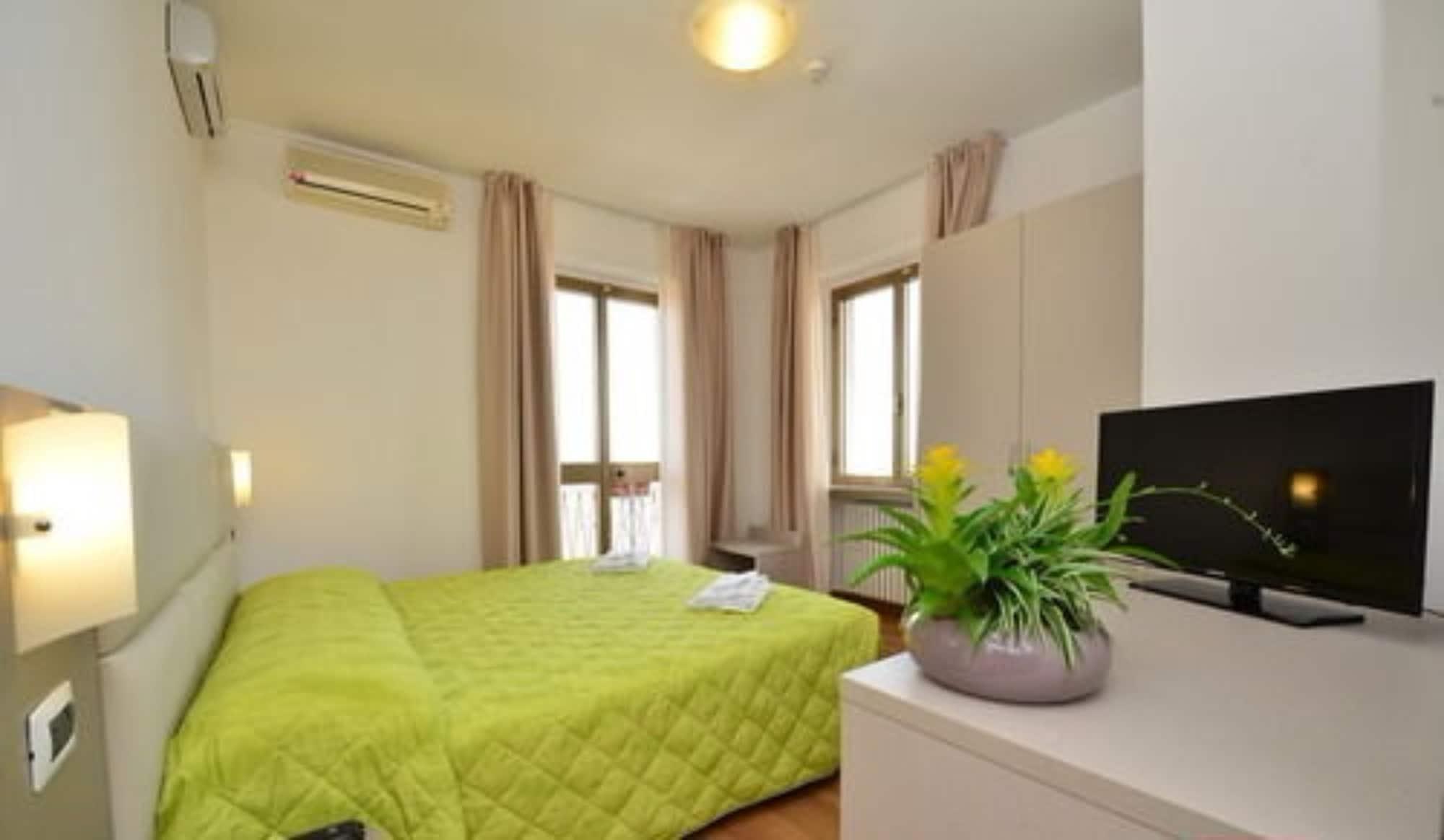 Hotel Bella Peschiera Песк'єра-дель-Гарда Екстер'єр фото
