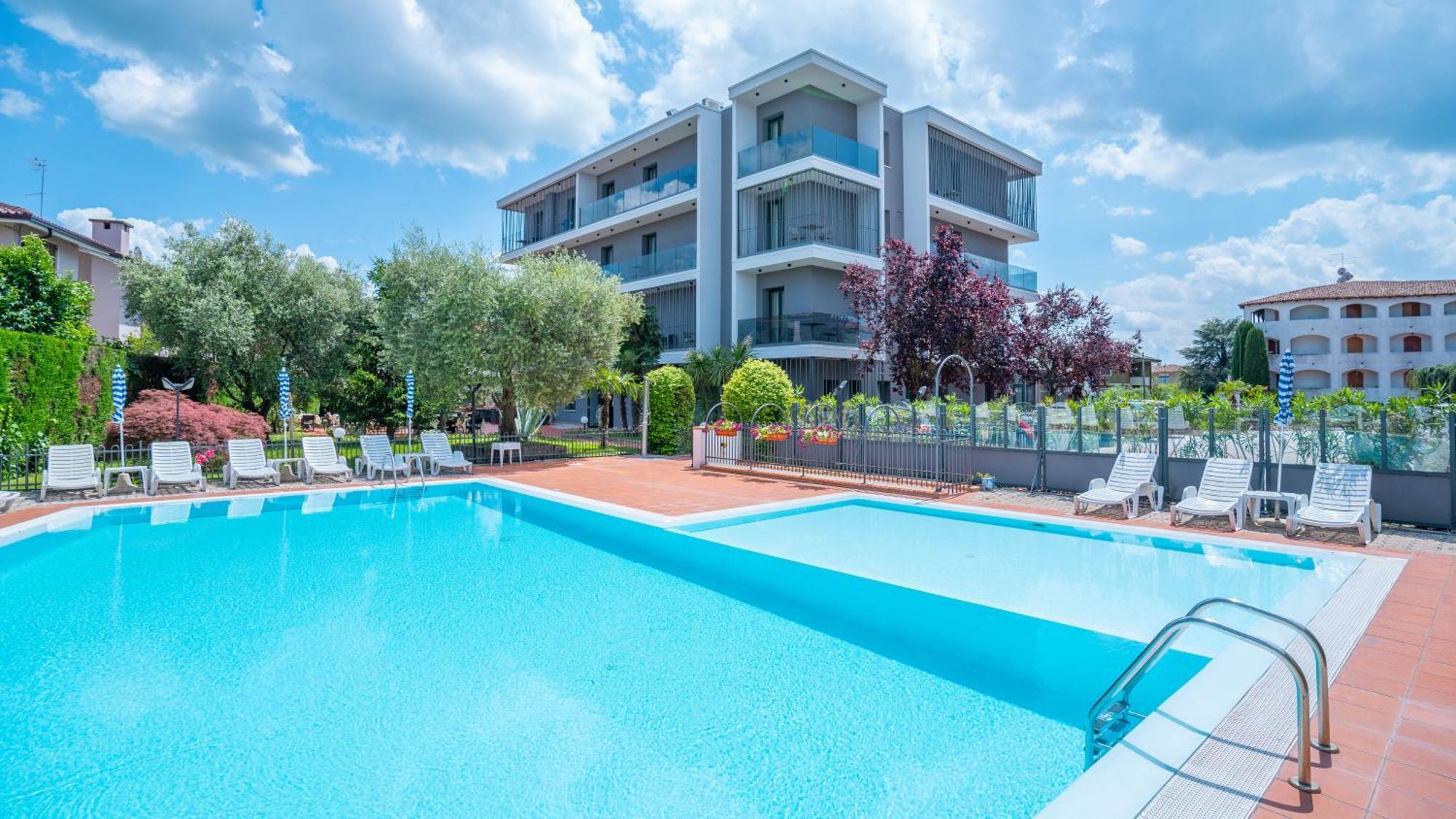 Hotel Bella Peschiera Песк'єра-дель-Гарда Екстер'єр фото
