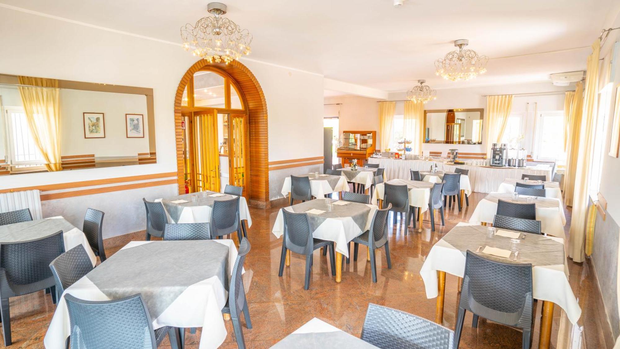 Hotel Bella Peschiera Песк'єра-дель-Гарда Екстер'єр фото