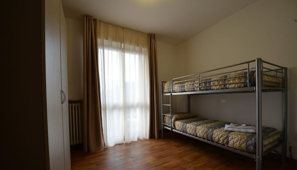Hotel Bella Peschiera Песк'єра-дель-Гарда Екстер'єр фото